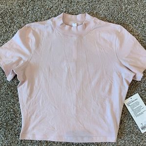 Lululemon mock neck crop tee
